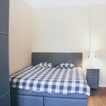 Luxury Renovated - 600 Mbit - 64 M2 - 65 Inch Tv Apartment Riga Exterior photo