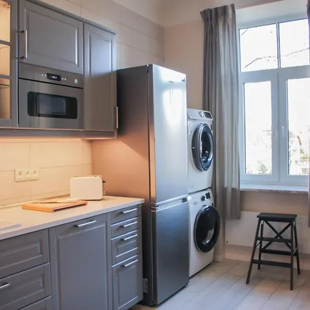 Luxury Renovated - 600 Mbit - 64 M2 - 65 Inch Tv Apartment Riga Exterior photo